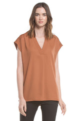 V-neck Slip-on Blouse | De Leche